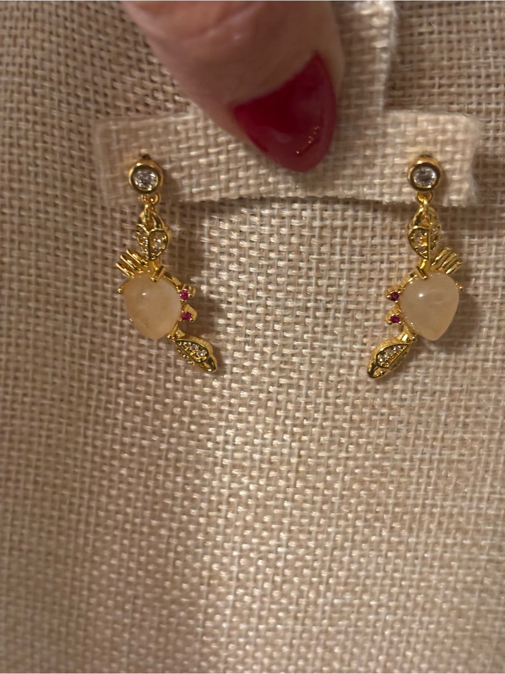 Gold-Tone Pink Stone 🦀Crab Drop Earrings